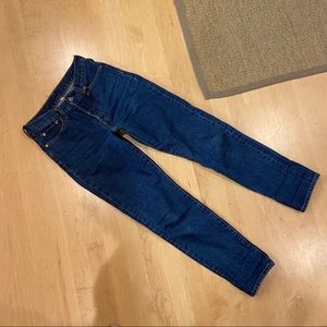 Vintage high waisted Levis skinny tapered jeans 24